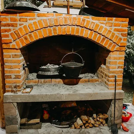 בית נופש Vidovo Domacinstvo *